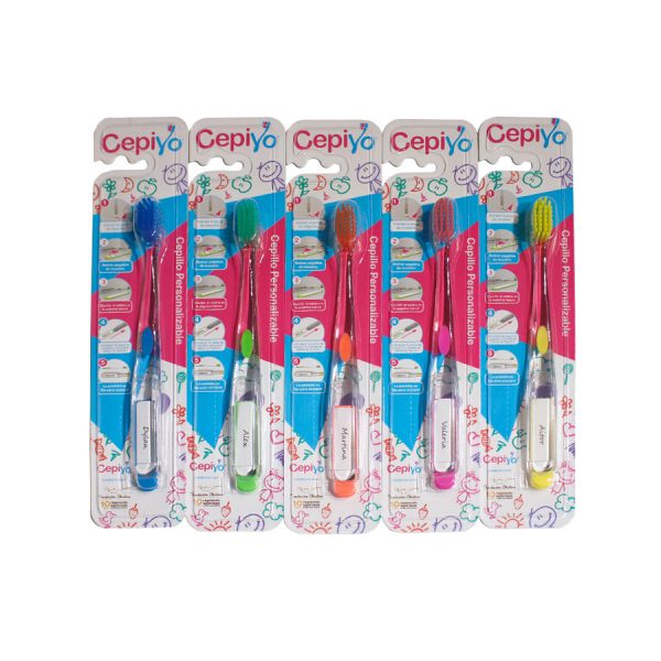Foto de un pack de cinco cepillos de dientes de Cepiyo